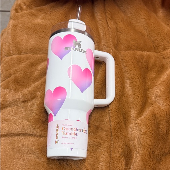 Stanley White Tumbler with Pink Heart valentine’s Day 2026 - Picture 1 of 8